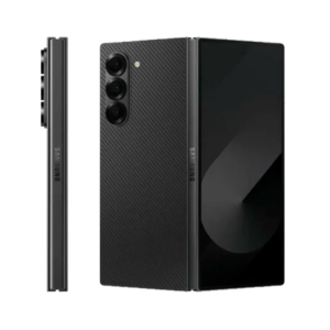 Samsung Z Fold 6 negro una unidad vista de perfil y otra unidad vista semidesplegada